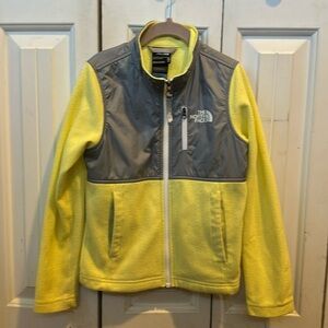 Kid’s size Xs (6) Yellow lightweight North Face fleece